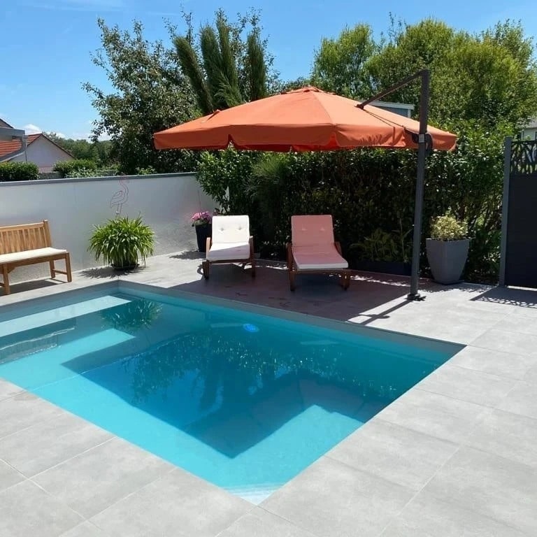 Buchen Sie unseren Pool-Service