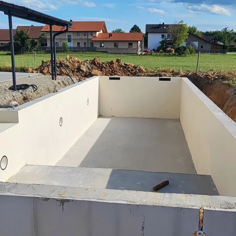 Pool im Bau ohne Folie
