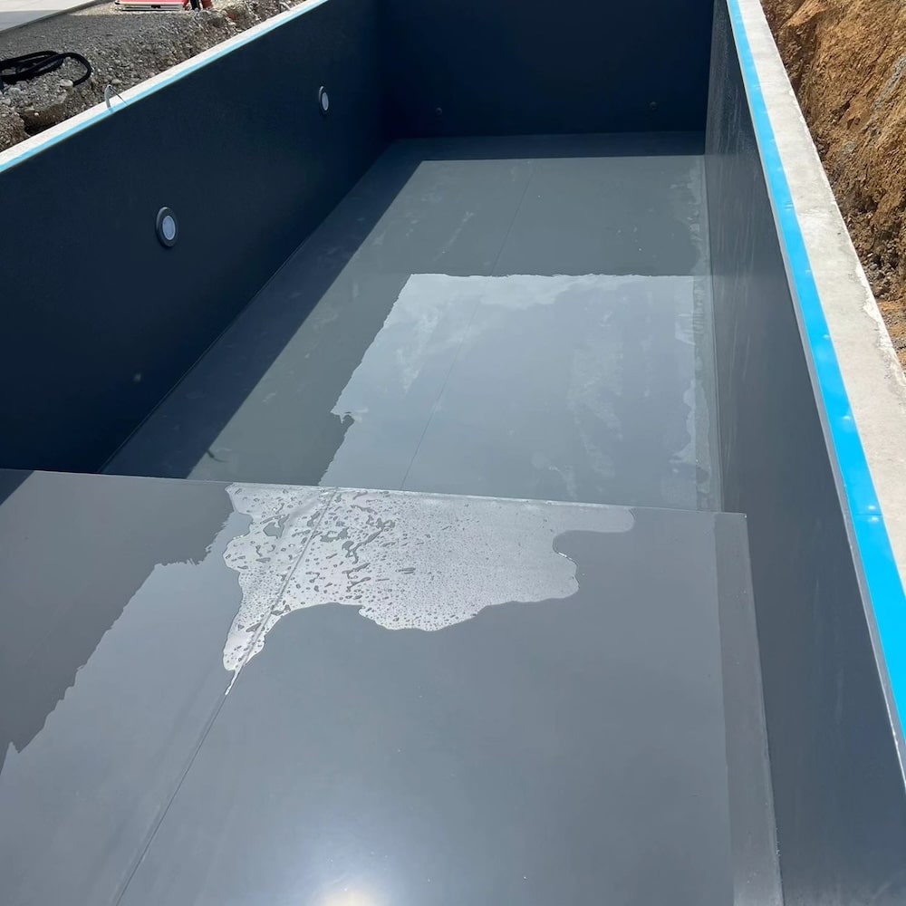 Pool mit zwei Ebenen